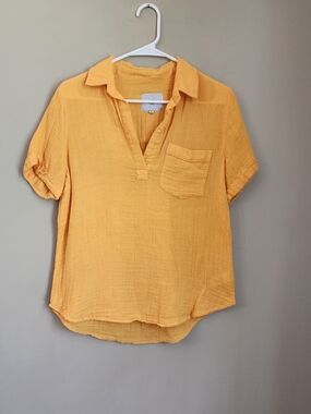 Rails Yellow Gauze Short-Sleeve V-Neck Blouse 100% organic cotton.